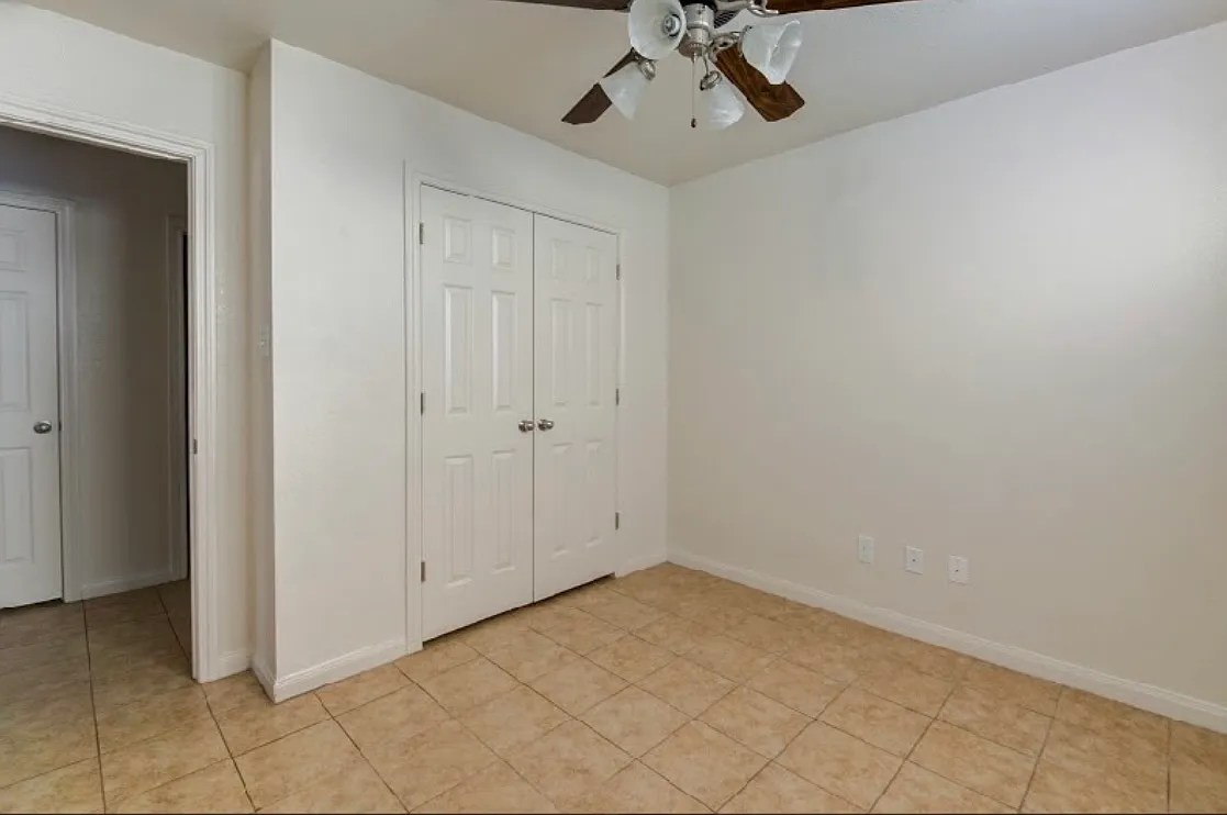 3 bed, 1200 sqft, $1,575 — Photo 2