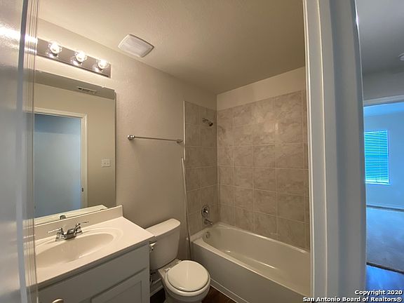 5th image of 6426 Encore Oaks