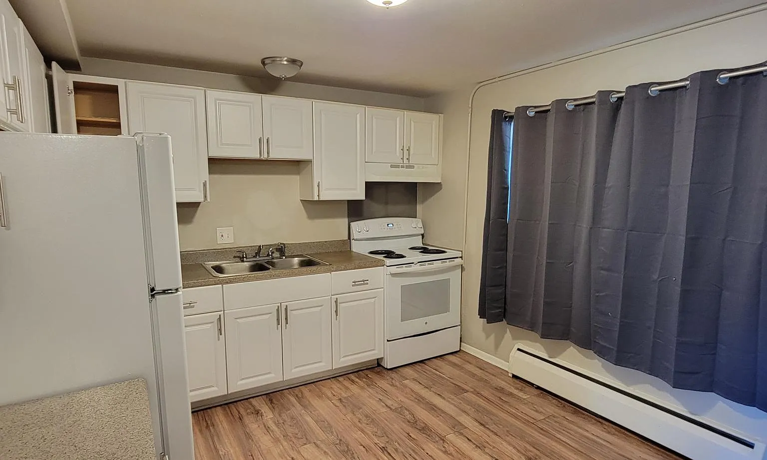 2 bed, 750 sqft, $1,550 — Photo 3