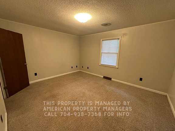 4th image of 132 Crest Cir Unit A