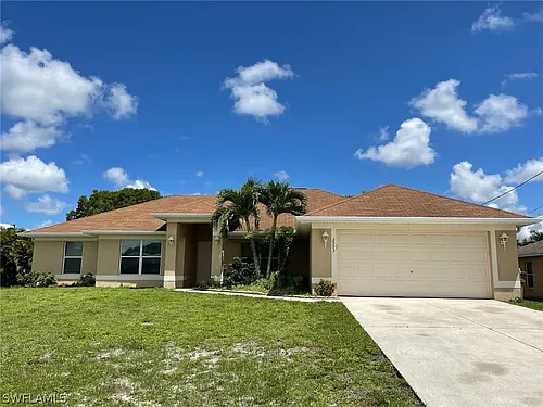 2593 Surfside Blvd Photo 1