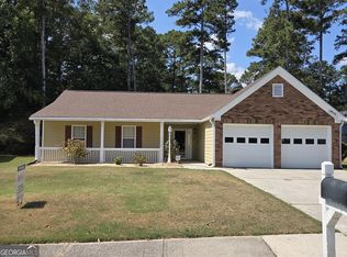 3389 Lochness Ln, Powder Springs, GA 30127