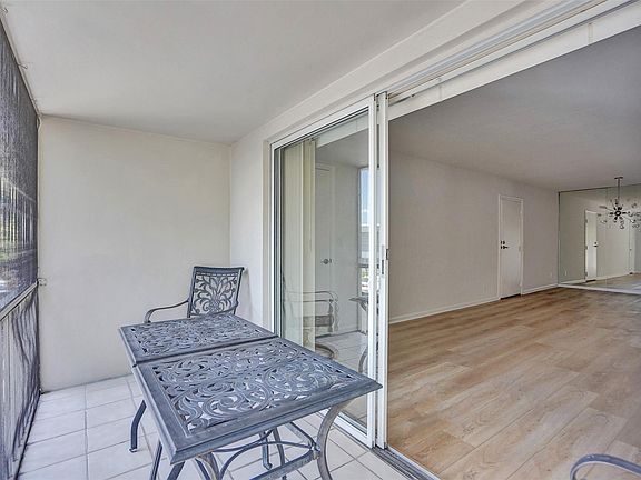 5th image of 6249 Bay Club Drive #4