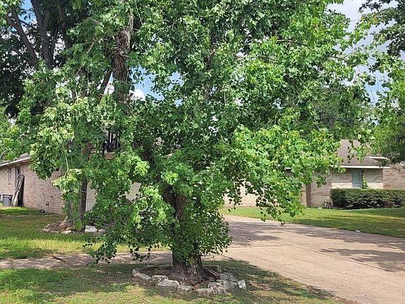 3rd image of 4427 Autumn Meadows Dr