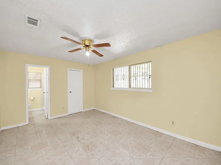 8105 Lanham Ln — Photo 27