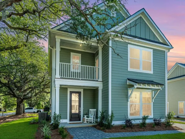 101 Pine Waters Ln, Summerville, SC 29483