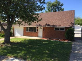 5981 Chatsworth Dr, Dayton, OH 45424