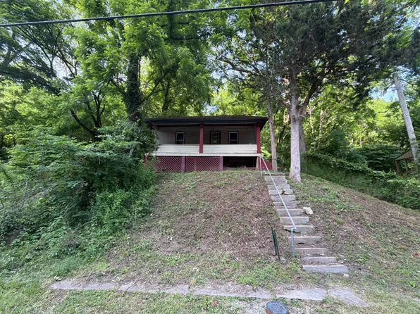 1022 Ely St, Hannibal, MO 63401