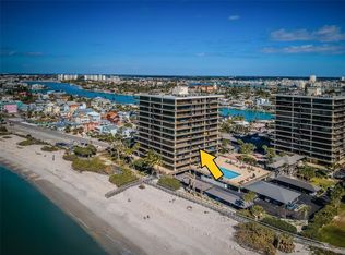 7650 Bayshore Dr APT 303, Treasure Island, FL 33706