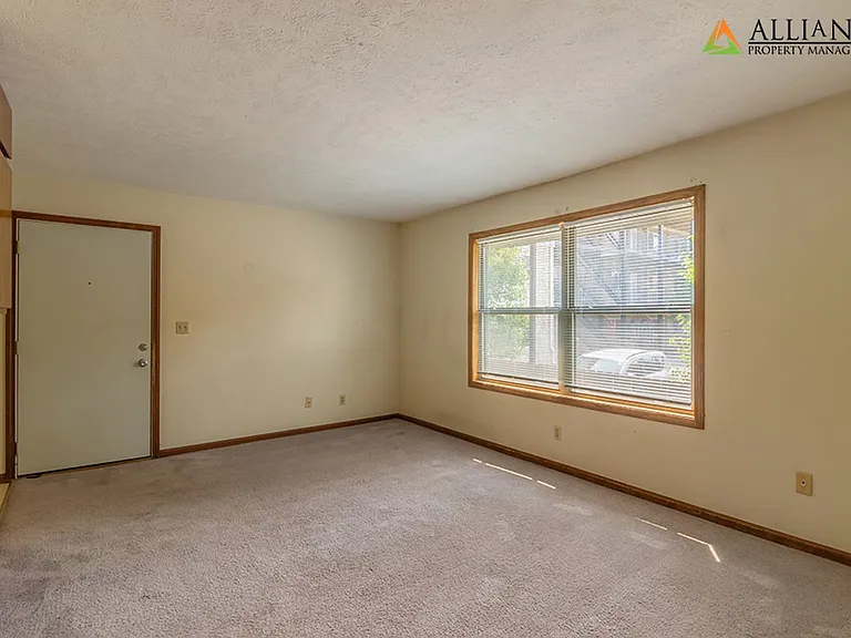 Ninth St. 701 N. — Photo 17