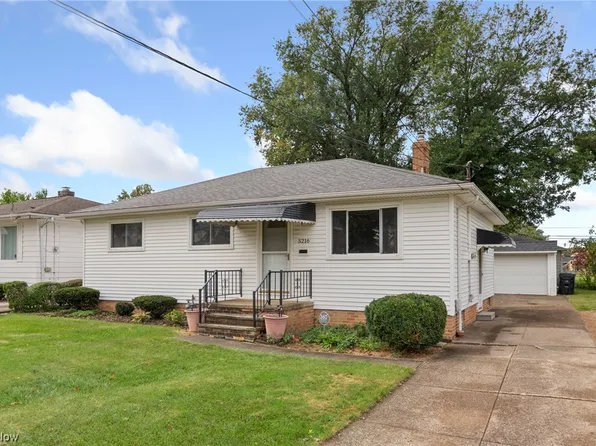 5216 W 149th St, Brookpark, OH 44142