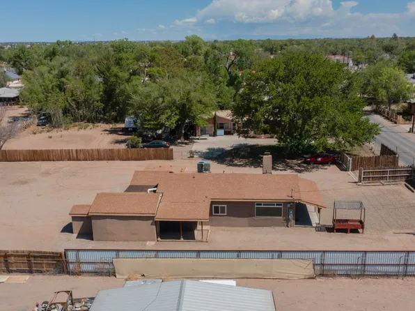 2215 Tapia Blvd SW, Albuquerque, NM 87105