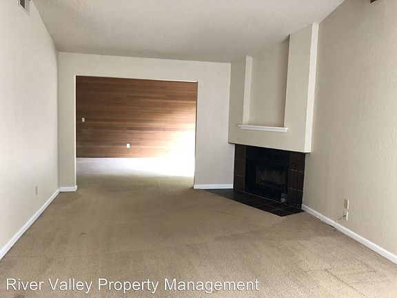 4th image of 4521 Baron Ave