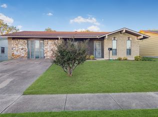 370 Stoneport Dr, Dallas, TX 75217