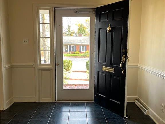 2nd image of 107 Irving Park Ct