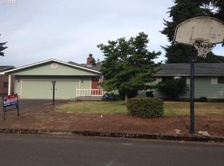 2460 20th St, Springfield, OR 97477