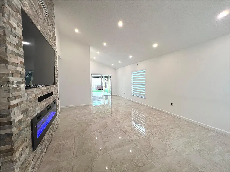 955 NW 106th Avenue Cir — Photo 25