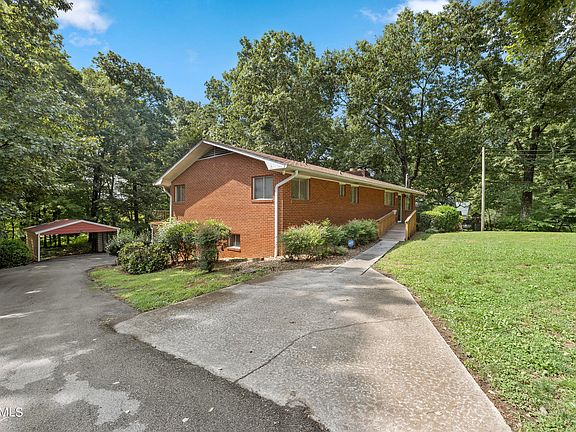 2nd image of 5906 Wade Ln