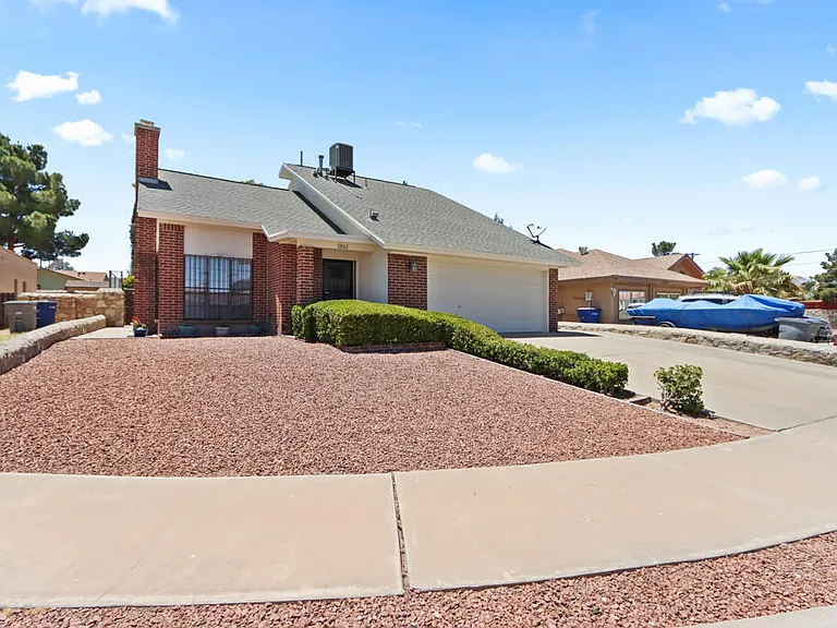 1861 Sonoma Pl — Photo 3