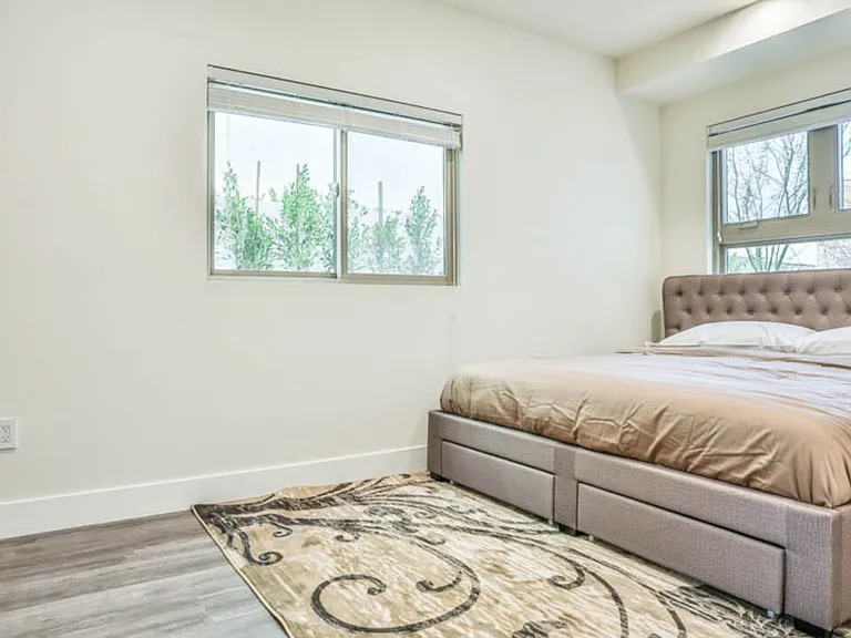1424 S Bentley Ave #101 — Photo 30