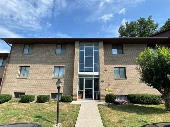 406 Piper Ln, Butler, PA 16001