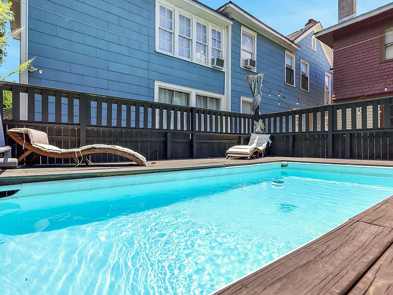 1407 Hubbard St — Photo 32