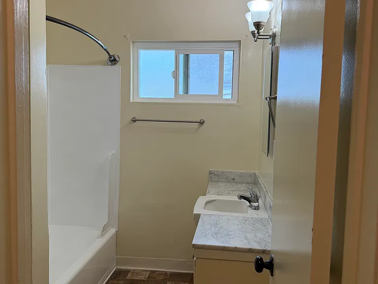 14130 Bellflower Blvd — Photo 10