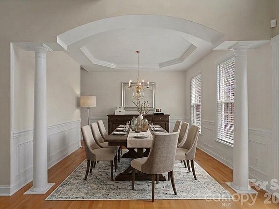 3rd image of 9329 Uxbridge Ln