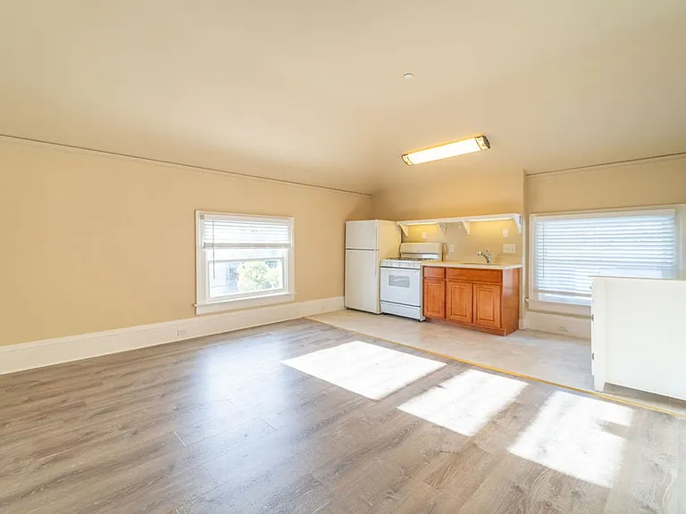 412 Monte Vista Ave. — Photo 2