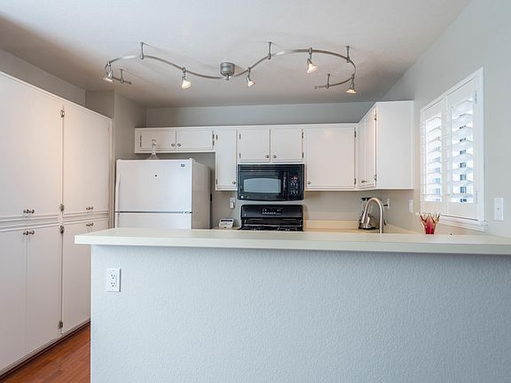 4th image of 635 Via Colinas