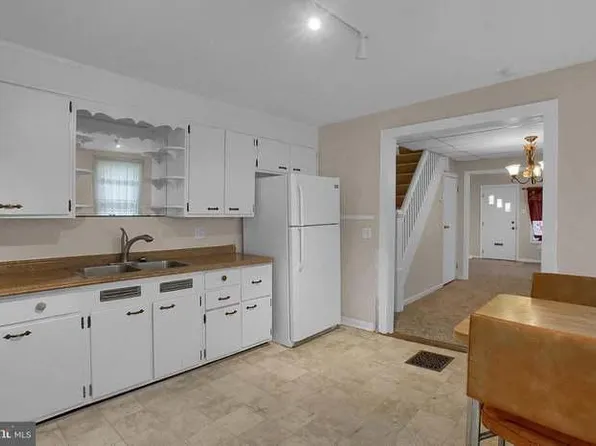 30 N 2nd St, Steelton, PA 17113