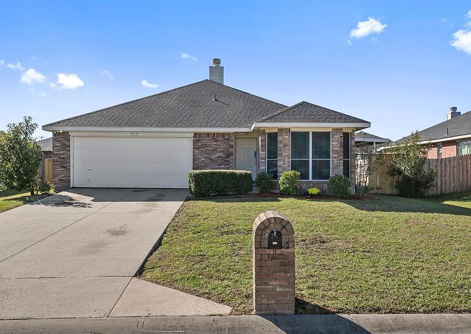 1st image of 713 Kim Ln