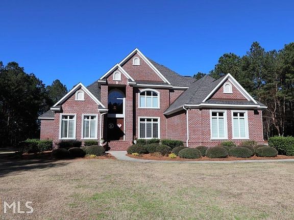 2nd image of 1209 Plantation Cir
