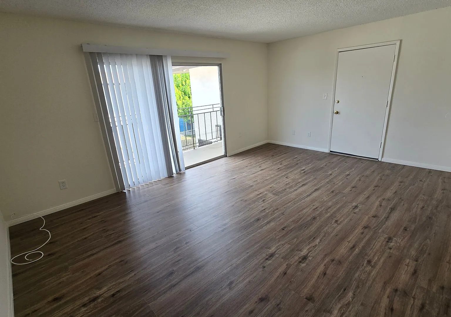 Deana LLC — Photo 4