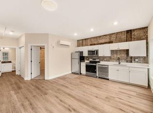 2577 N Downer Ave #210, Milwaukee, WI 53211