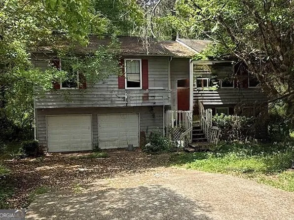 5055 S Woodbridge Trl, Stone Mountain, GA 30088