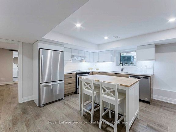 3rd image of 219 Glendonwynne Rd