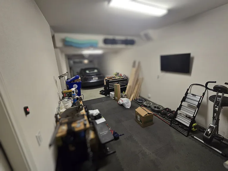 Tandem Garage