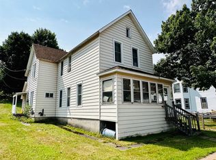 642 E Empire St, Ishpeming, MI 49849