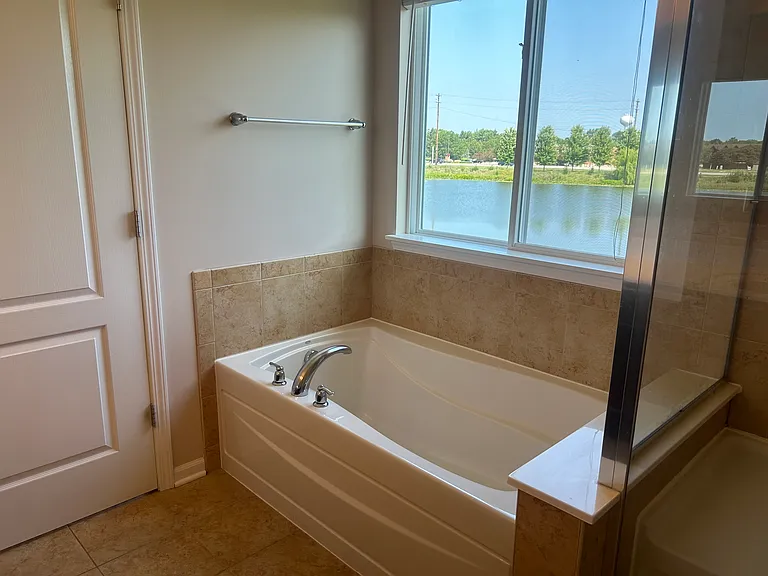 2572 Retreat Cir — Photo 13