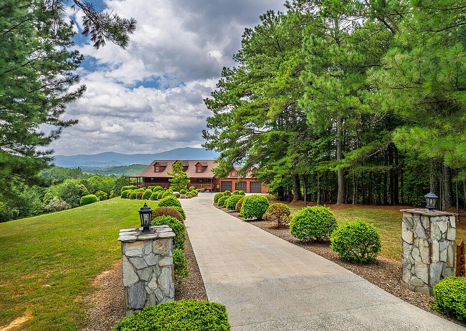 1st image of 156 Pine View Ln