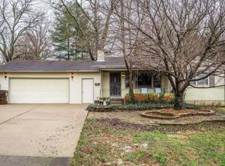 1116 Forest View Dr, Louisville, KY 40219