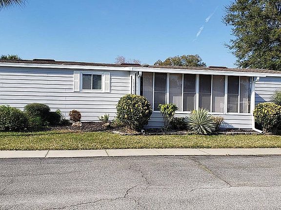 3rd image of 2225 Mariposa Ave