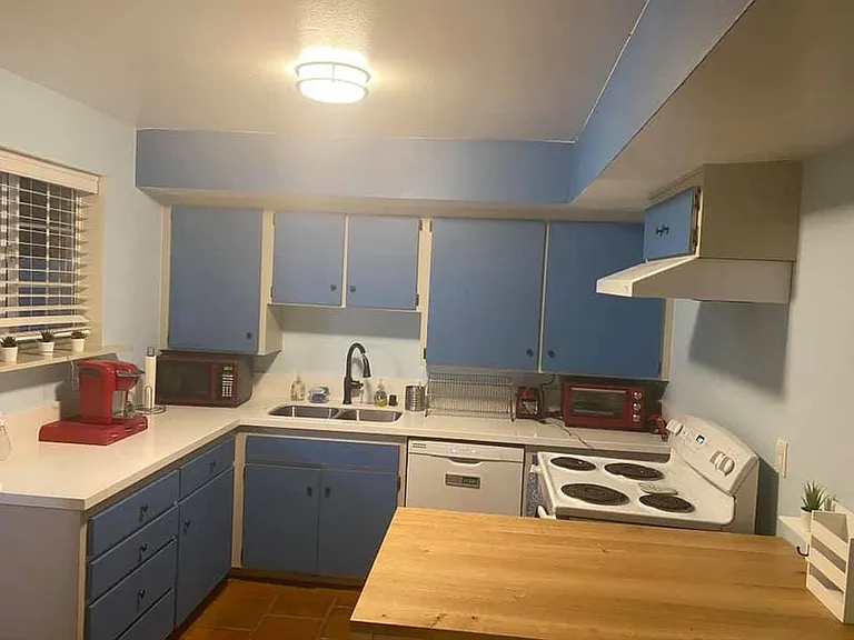 170 W Vermont Ave #4 — Photo 9