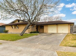 5317 Surrey Ln, Corpus Christi, TX 78415