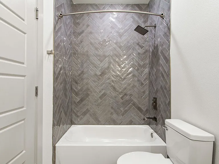 2702 Lubbock Ave — Photo 17