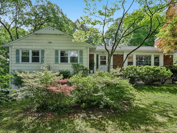 62 Mohegan Road, Larchmont, NY 10538