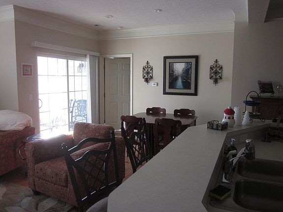 2nd image of 3670 Ashworth Dr Unit C