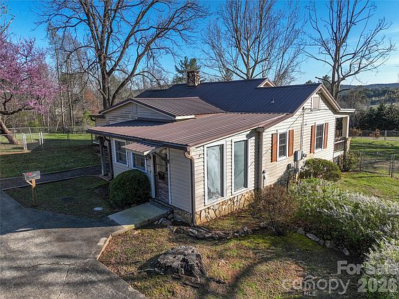 4th image of 1410 Omni Ln