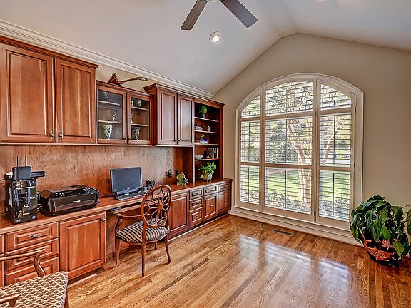3rd image of 5408 Meadow Haven Ln